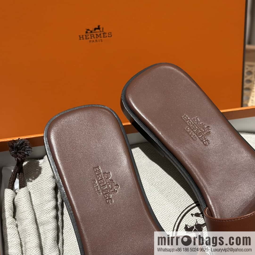 Hermès 2023 Latest Kelly Button Slippers