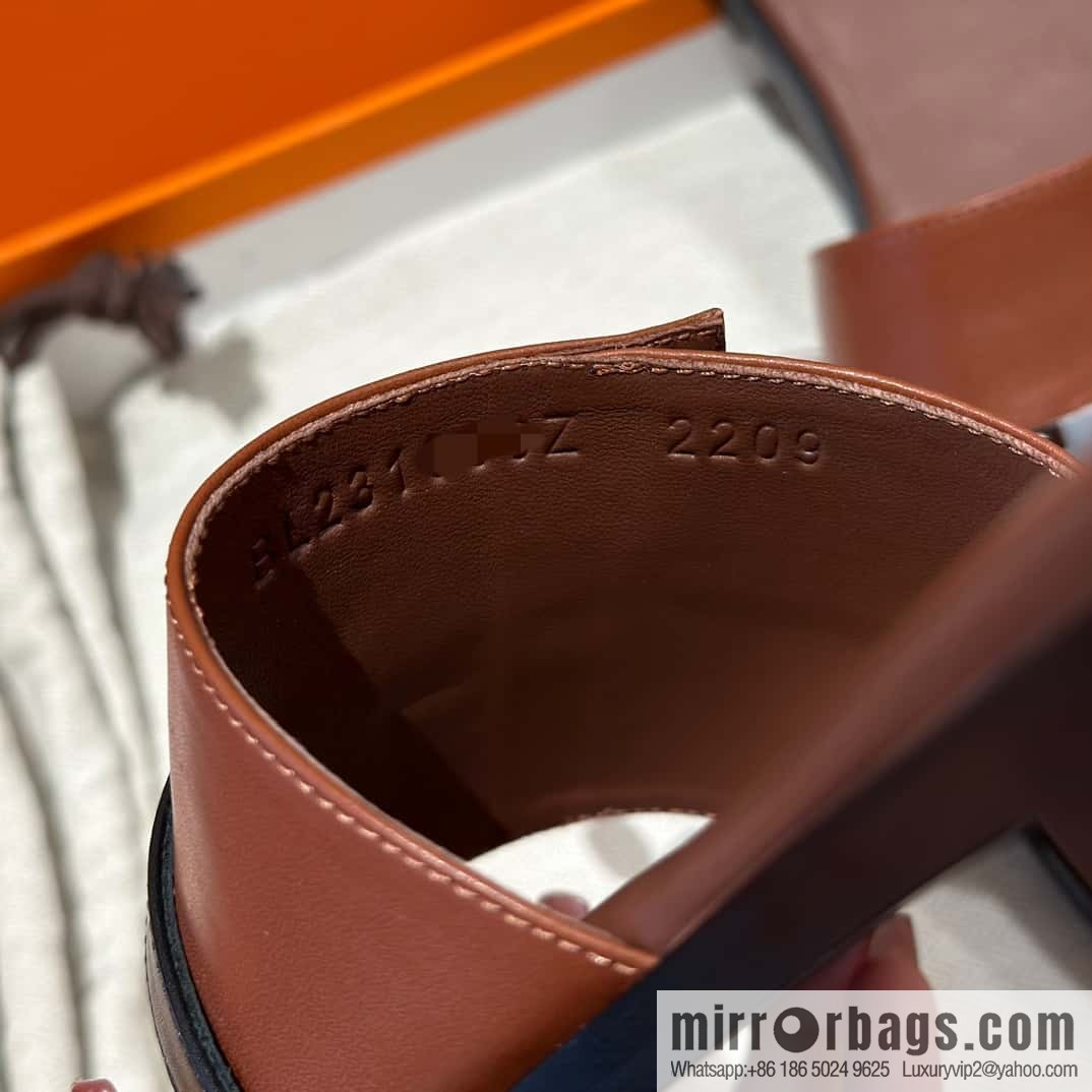 Hermès 2023 Latest Kelly Button Slippers