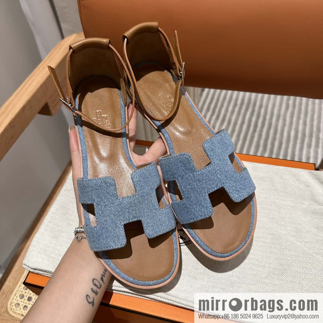 Hermès denim, new little sandals.