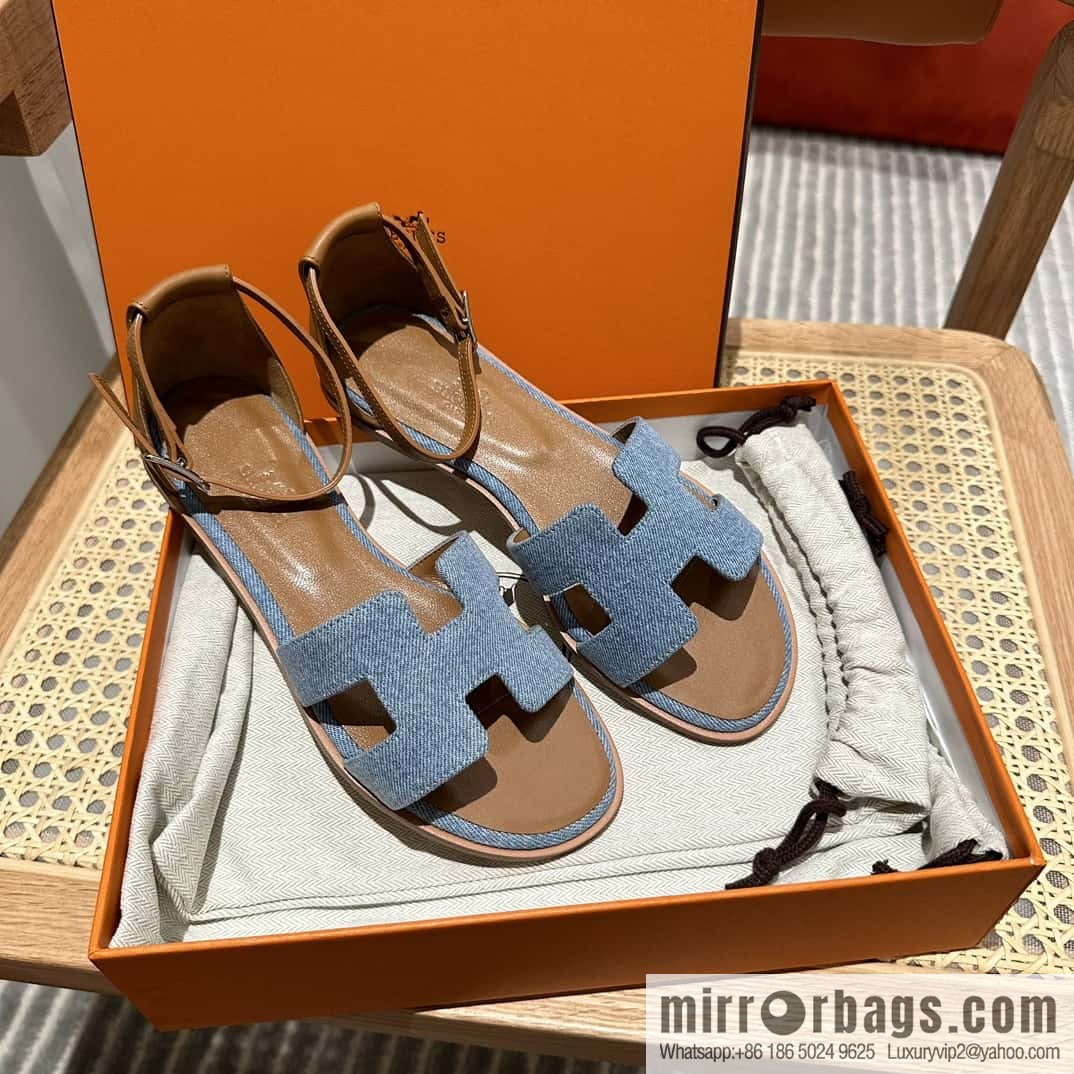 Hermès denim, new little sandals.