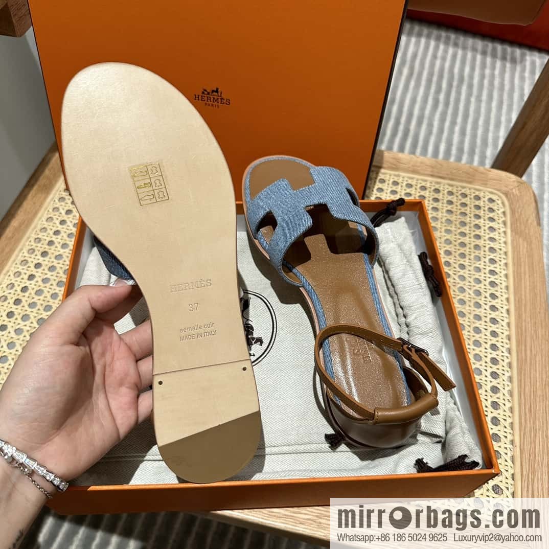 Hermès denim, new little sandals.