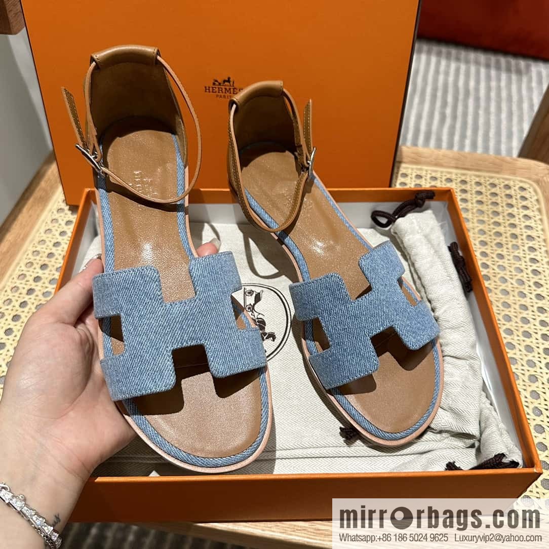 Hermès denim, new little sandals.