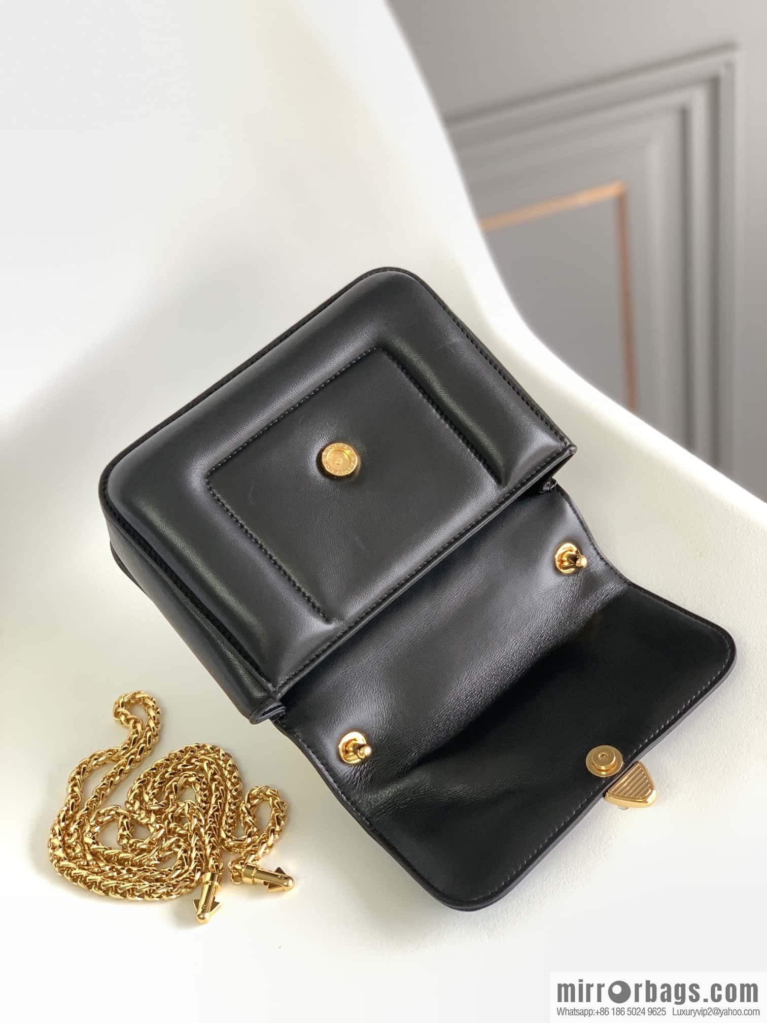 BVLGARI Bulgari joint design limited edition Mary Katrantzou snakehead bag 291071 black 19cm