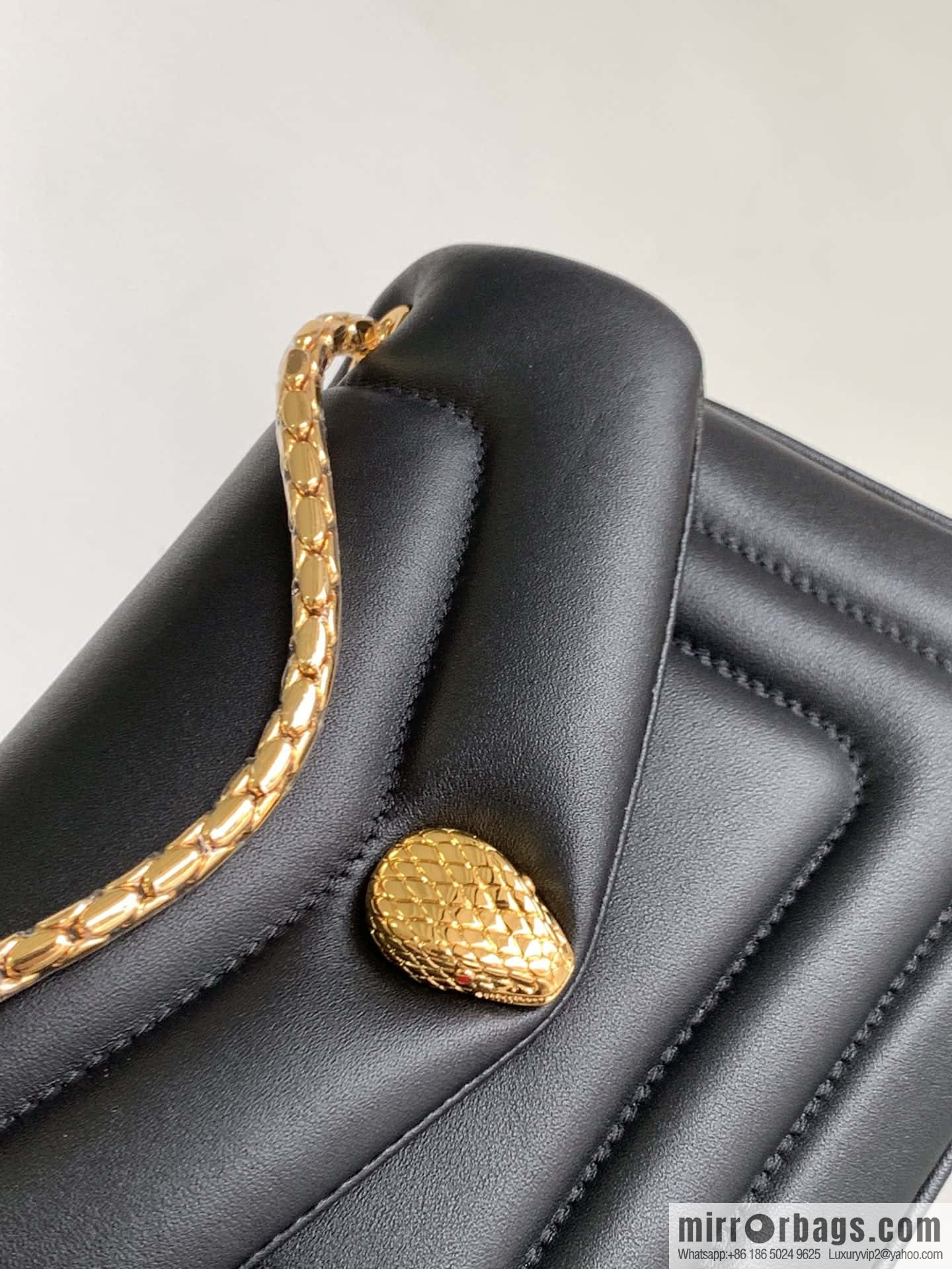 BVLGARI Bulgari SERPENTI REVERSE Small shoulder bag 292123 black 22CM