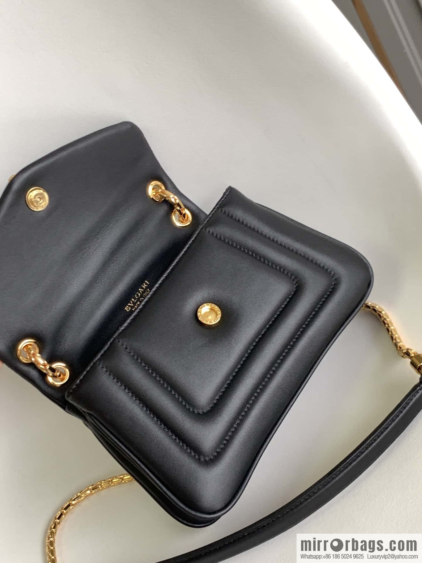 BVLGARI Bulgari SERPENTI REVERSE Small shoulder bag 292123 black 22CM