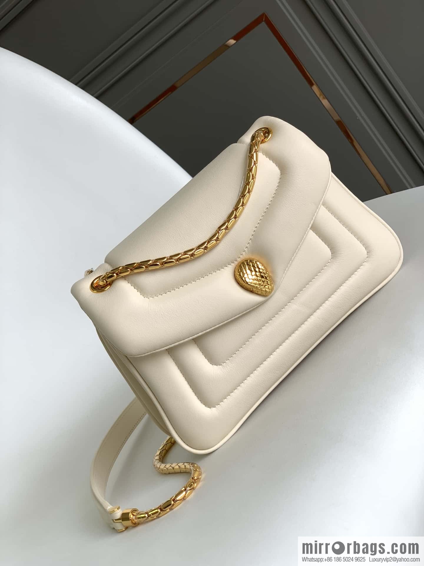 BVLGARI Bulgari SERPENTI REVERSE Small Shoulder Bag 292123 White 22CM