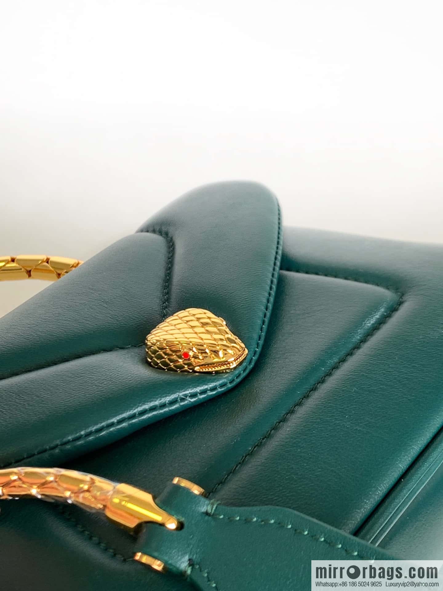 BVLGARI Bulgari SERPENTI REVERSE Small tote bag 292128 green 20CM