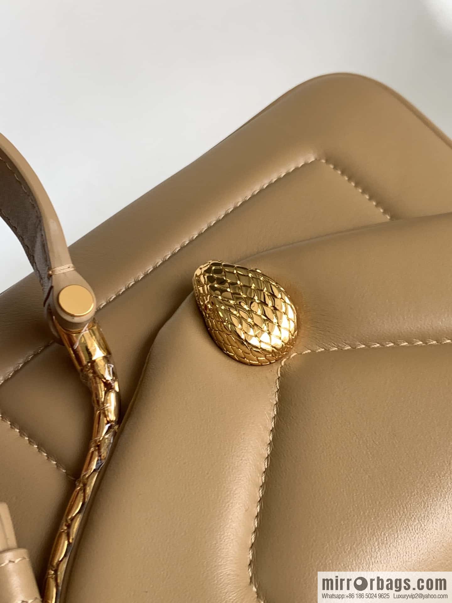 BVLGARI Bulgari SERPENTI REVERSE Small tote bag 292128 Milk tea color 20CM
