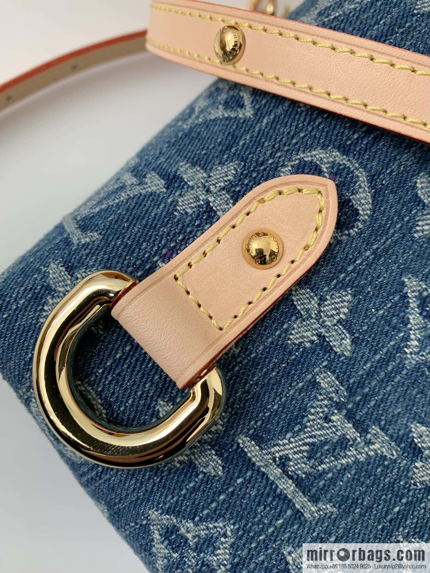 LV M46836 Venice