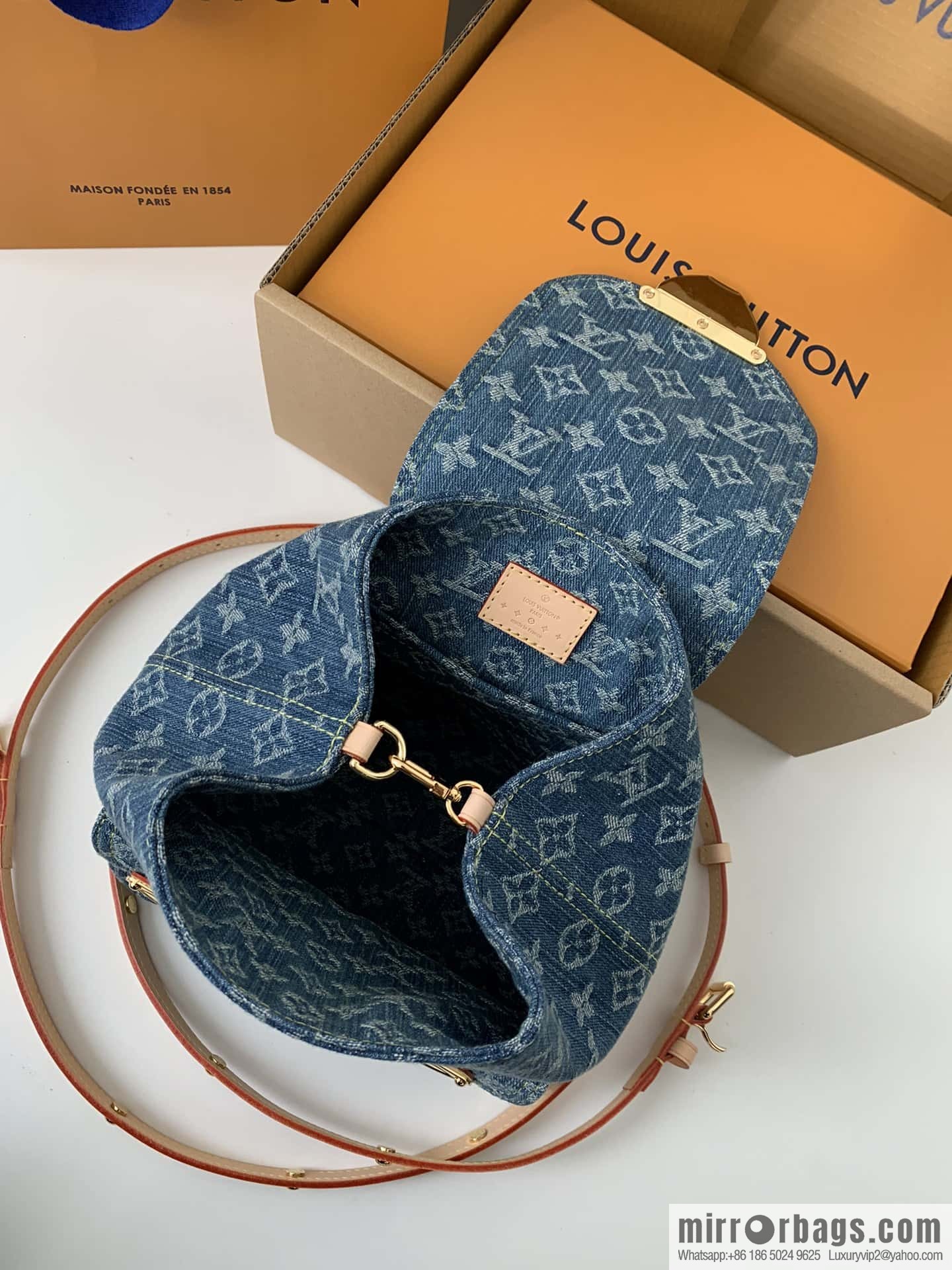 LV M46836 Venice