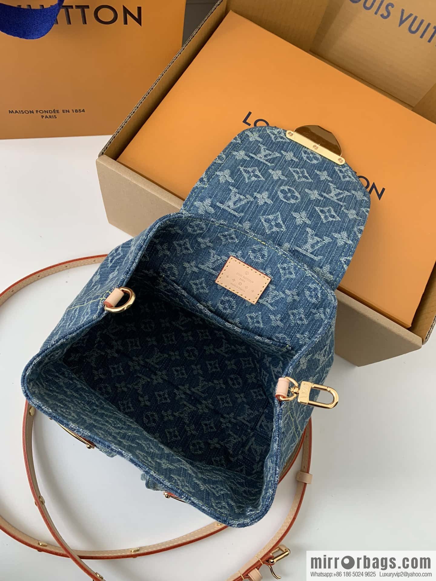 LV M46836 Venice