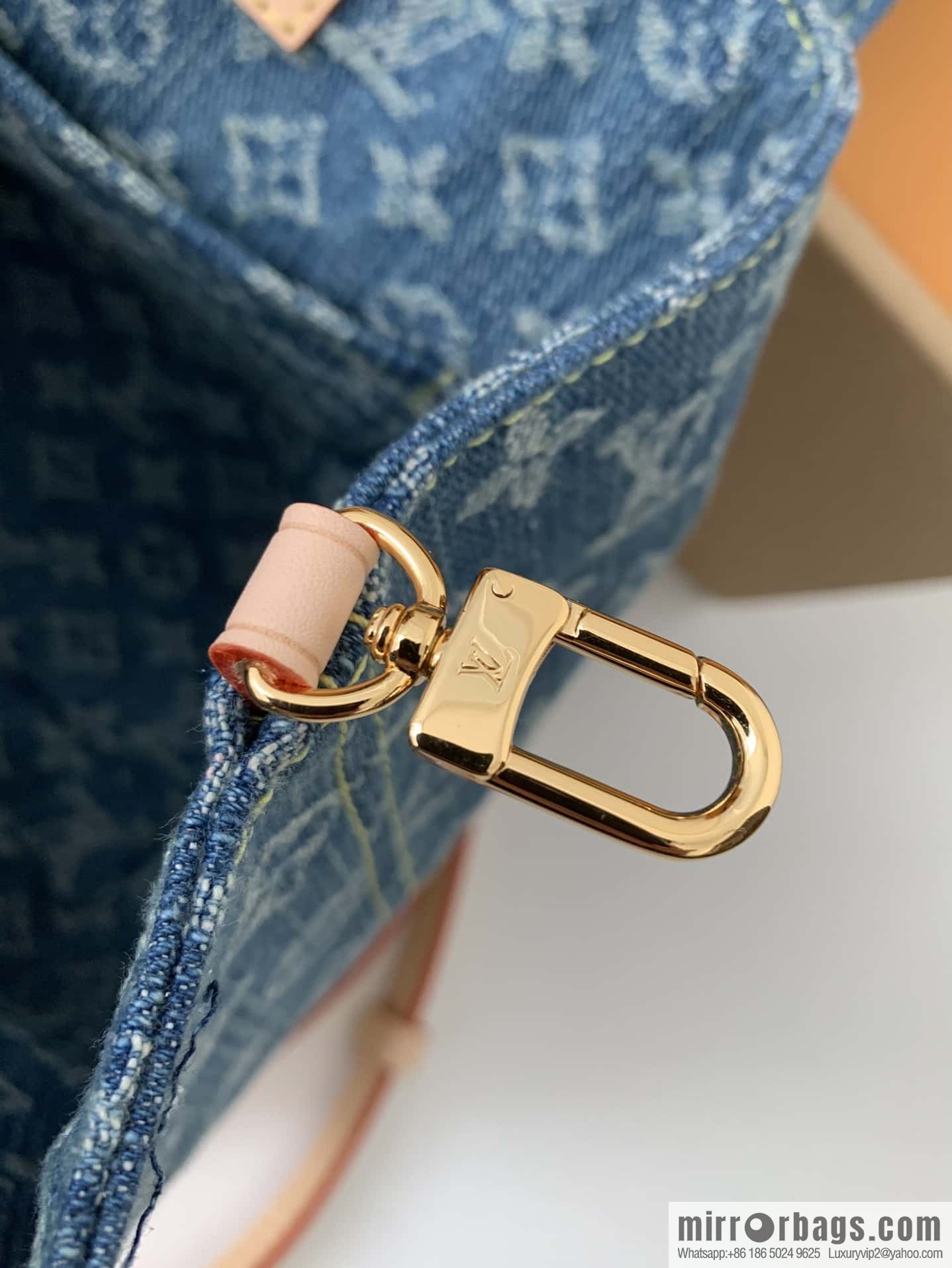 LV M46836 Venice