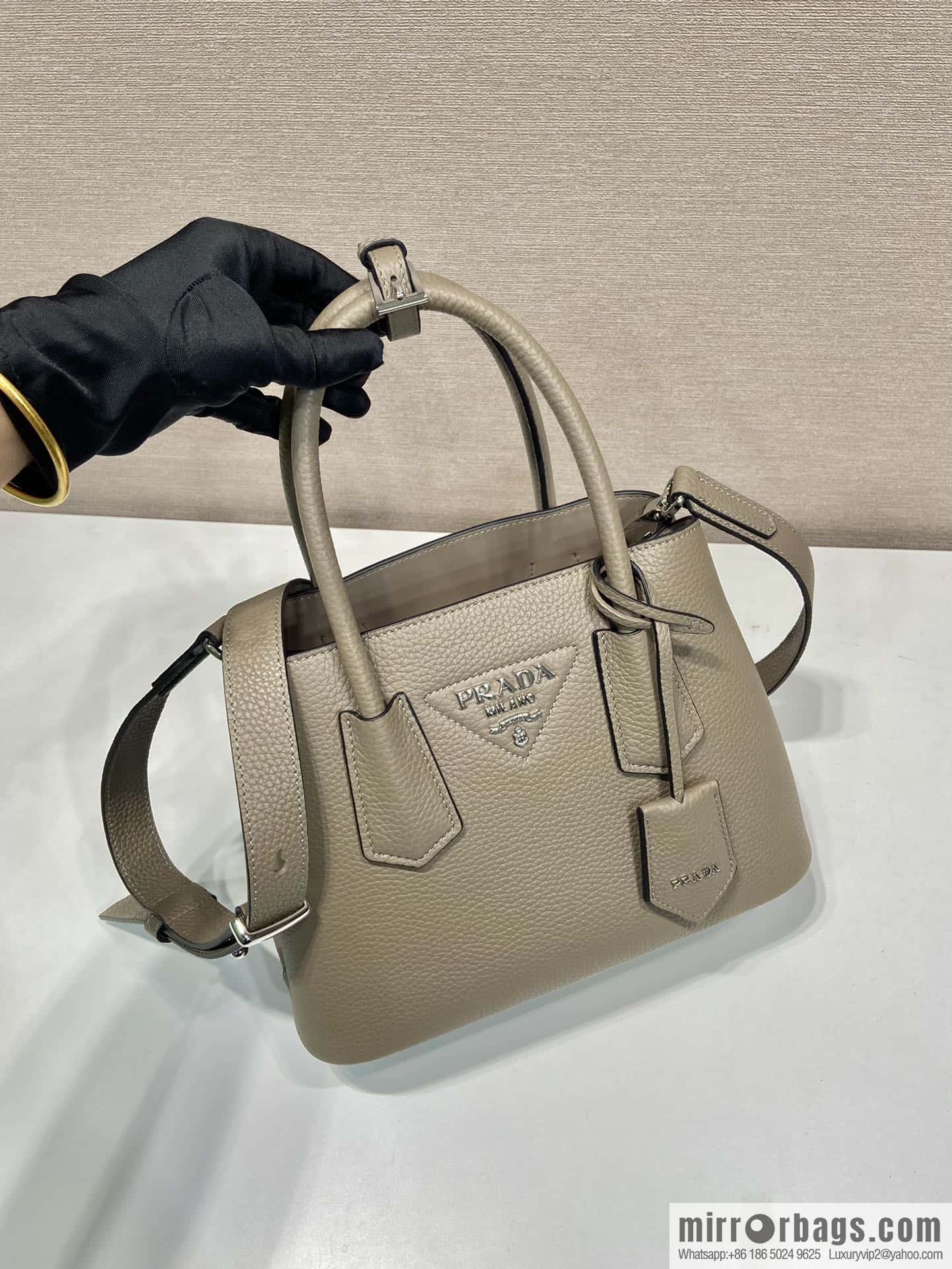 PRADA new shopping bag 🎉 1BG443 suede pattern, gray