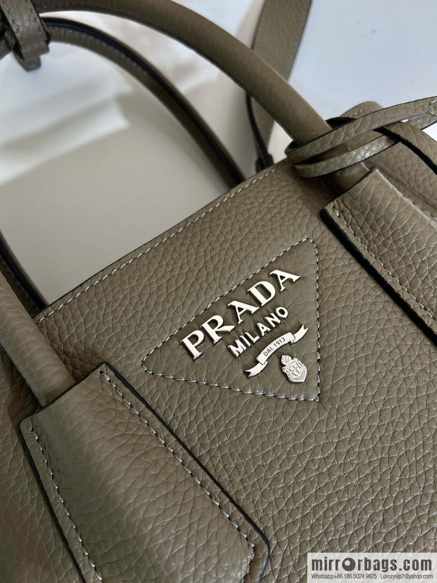 PRADA new shopping bag 🎉 1BG443 suede pattern, gray