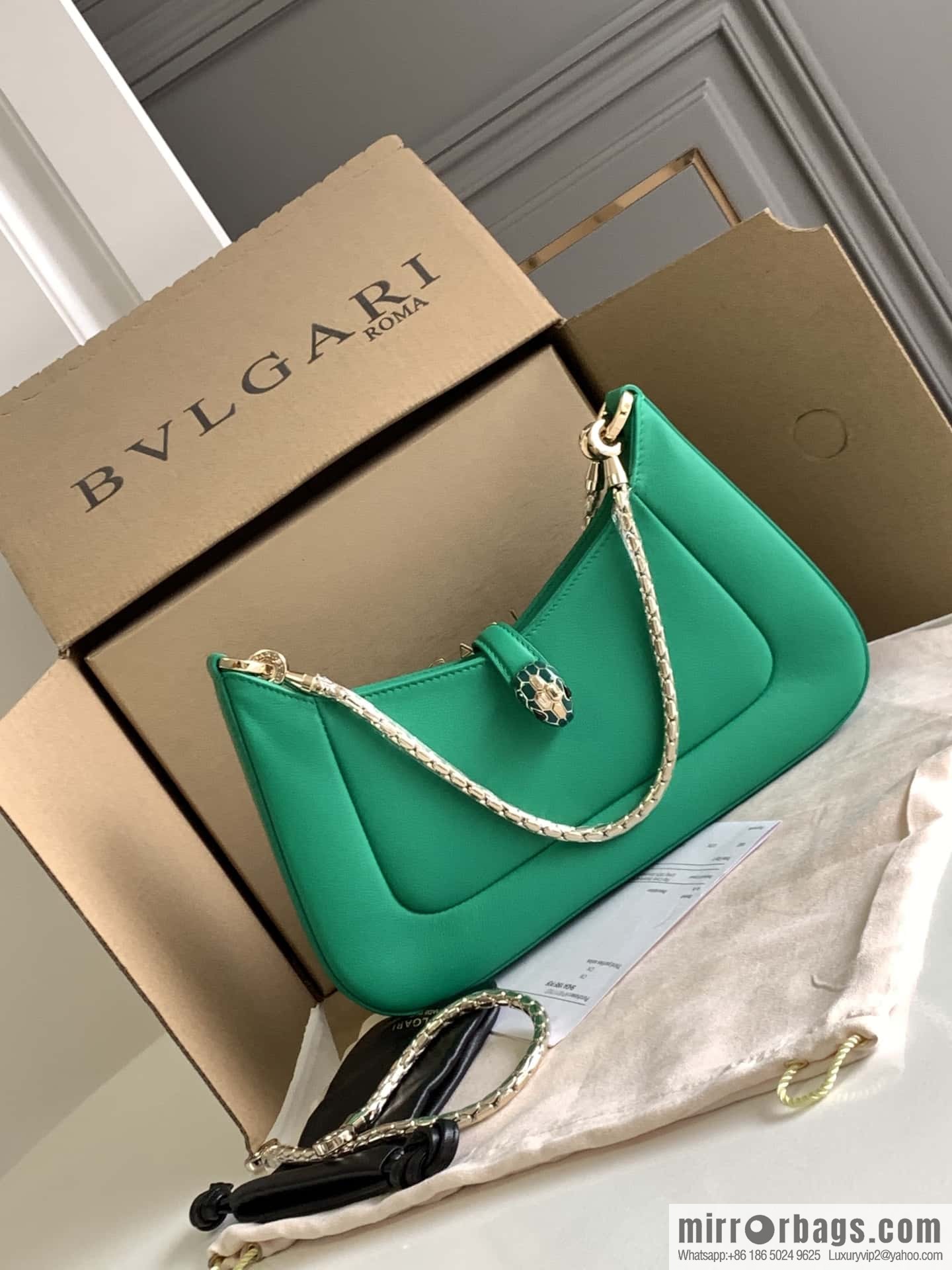 BVLGARI Bulgari SERPENTI BAIA series small shoulder bag 293208 emerald 27CM