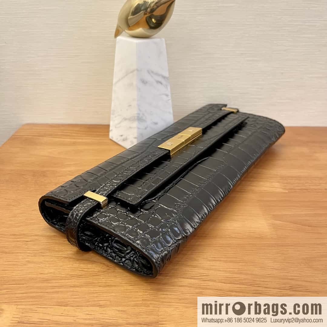 SAINT LAURENT YSL 𝗠𝗮𝗻𝗵𝗮𝘁𝘁𝗮𝗻 𝗖𝗹𝘂𝘁𝗰𝗵_ clutch bag 695949 crocodile pattern black