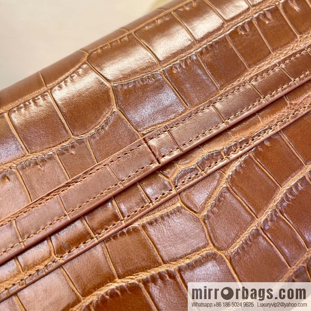 SAINT LAURENT YSL 𝗠𝗮𝗻𝗵𝗮𝘁𝘁𝗮𝗻 𝗖𝗹𝘂𝘁𝗰𝗵_ clutch bag 695949 crocodile pattern, brown