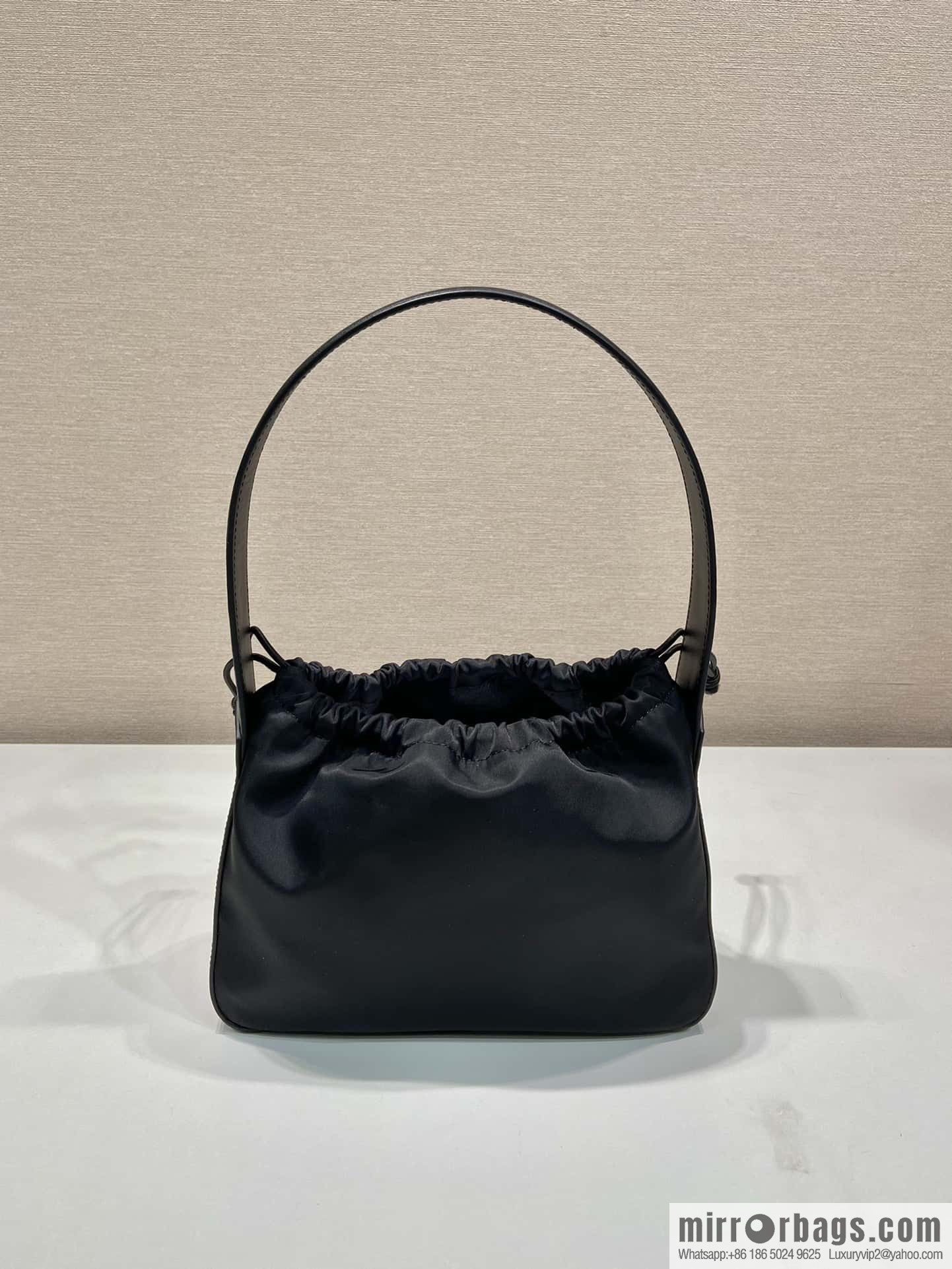 PRADA 🎉 drawstring armpit bag 🎉 B6249 small/medieval bag