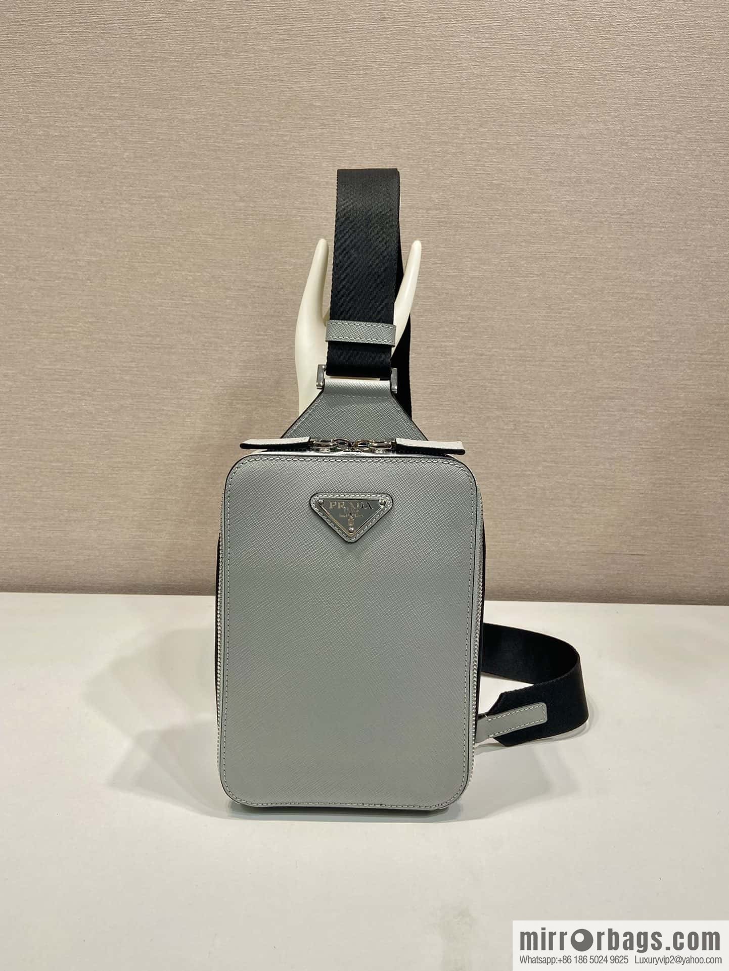 PRADA new breast bag 🎉 2VZ106 grey