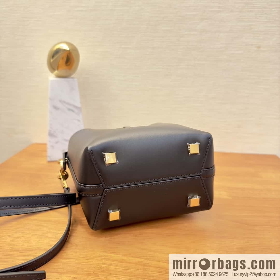 SAINT LAURENT YSL YSL summer new model YSL glossy leather (fabric) _ mini bucket bag 765870