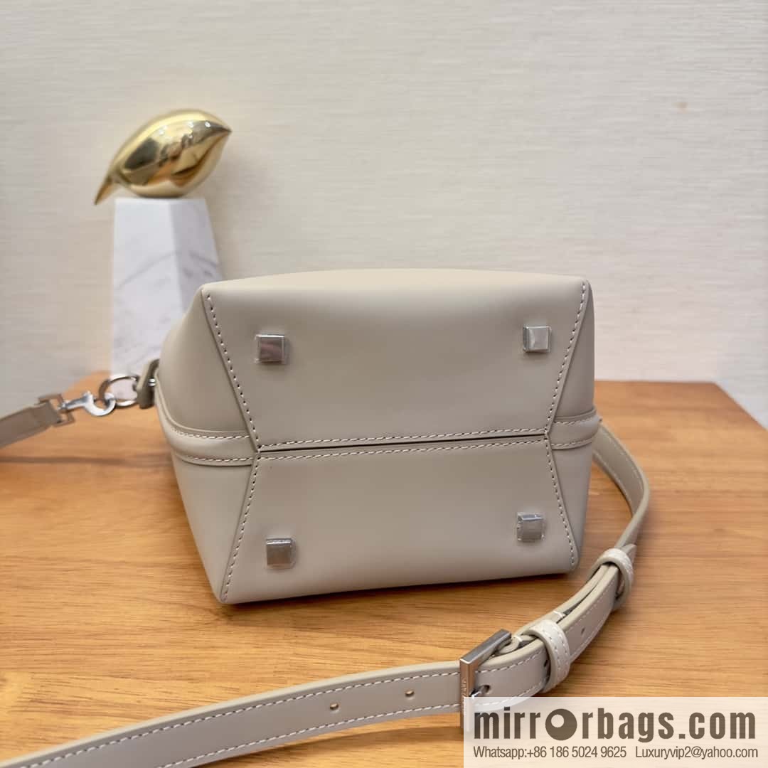 SAINT LAURENT Saint Laurent YSL summer new model _ small bucket bag 749036 milk tea silver