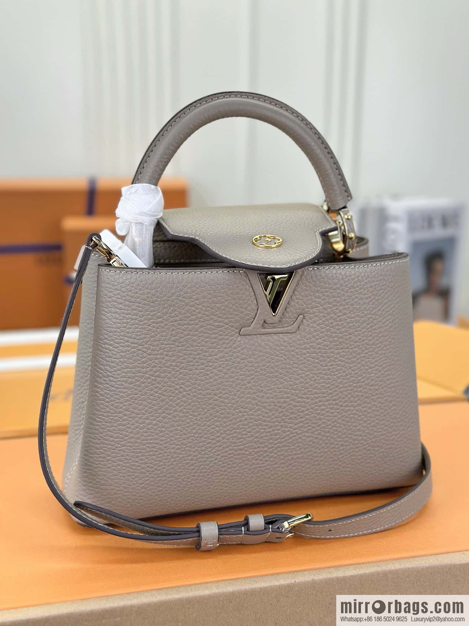 LV M94634 Capucines BB