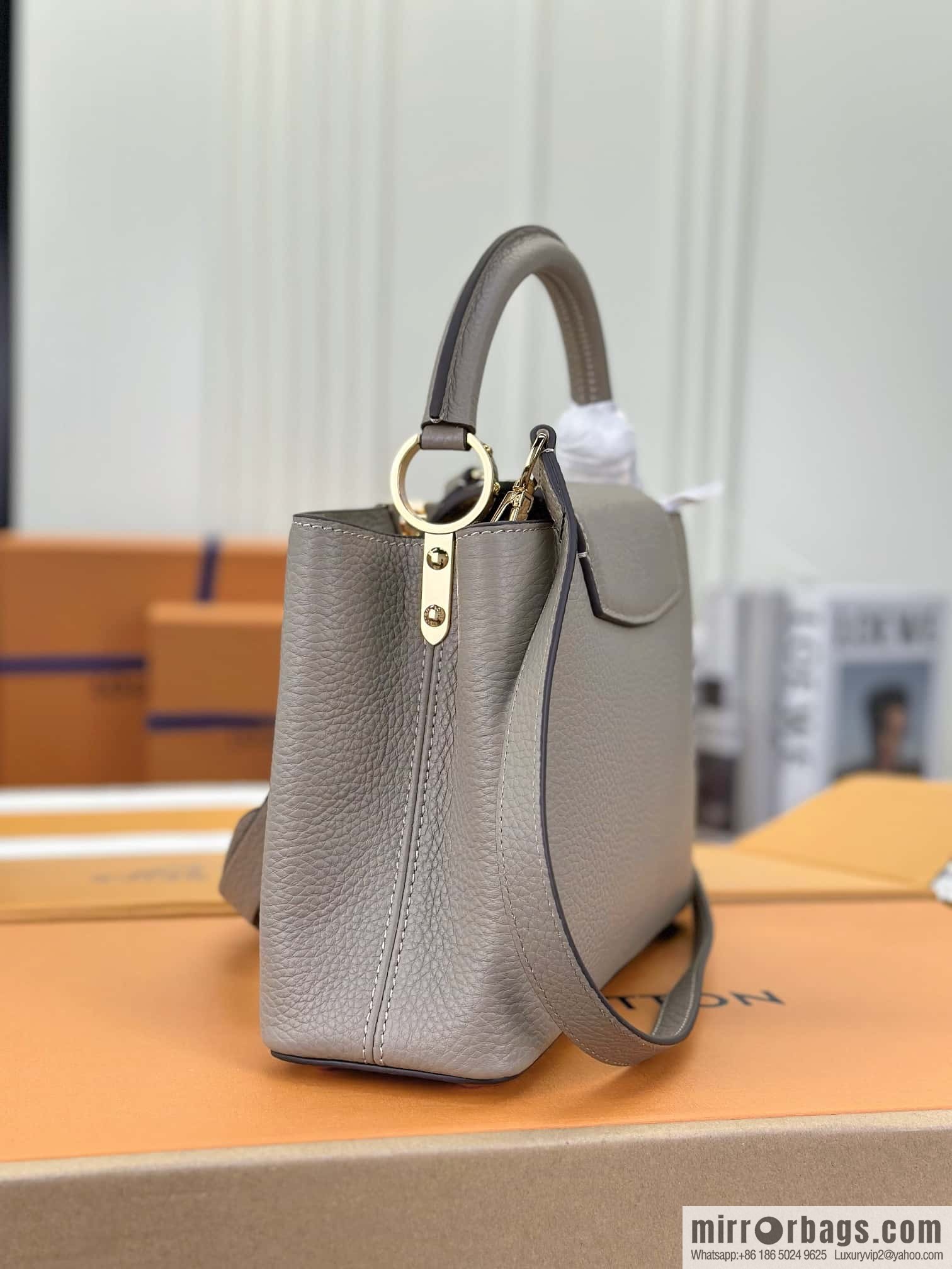 LV M94634 Capucines BB
