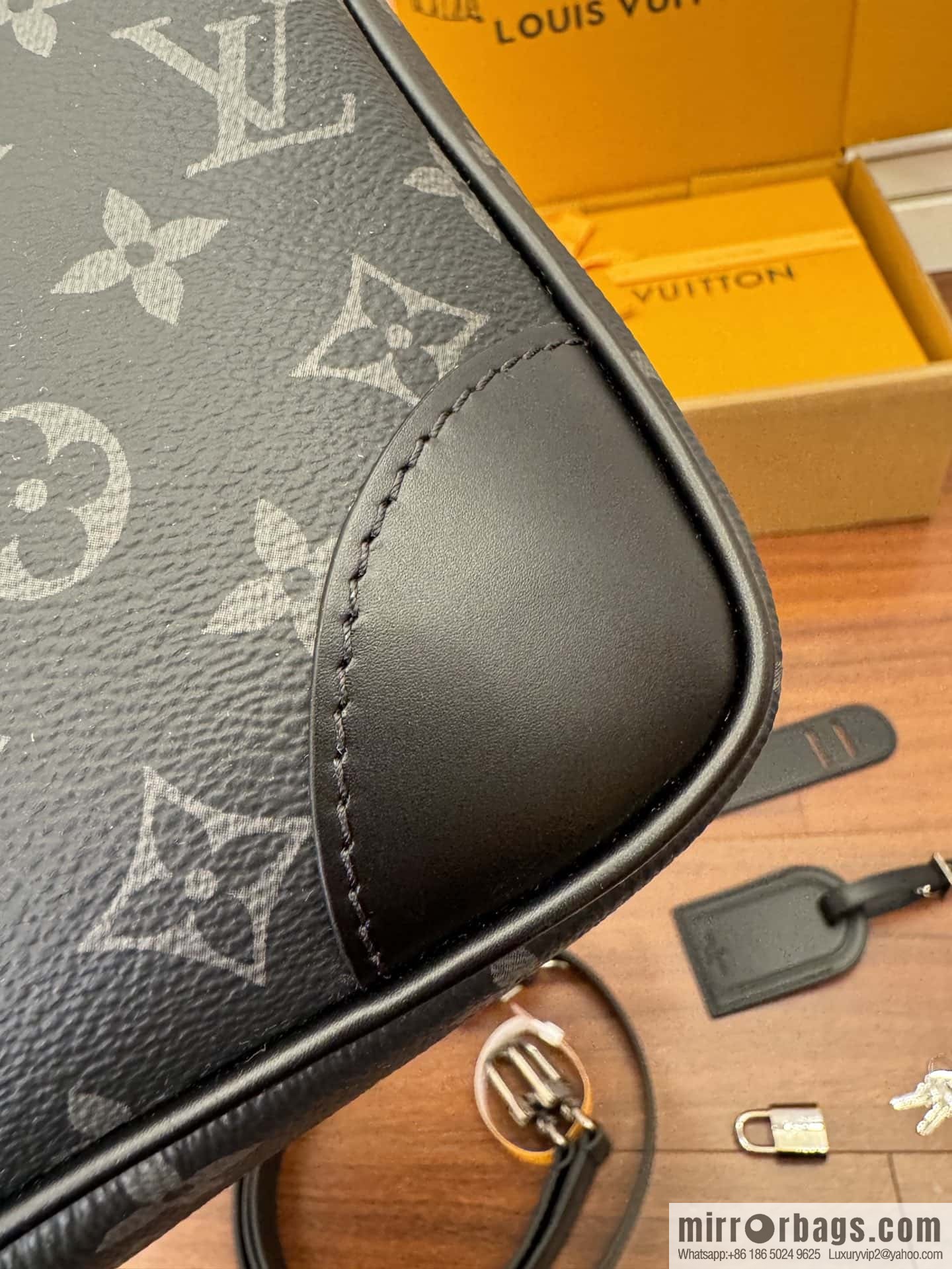 LV M46457 Porte-Documents Voyage PM