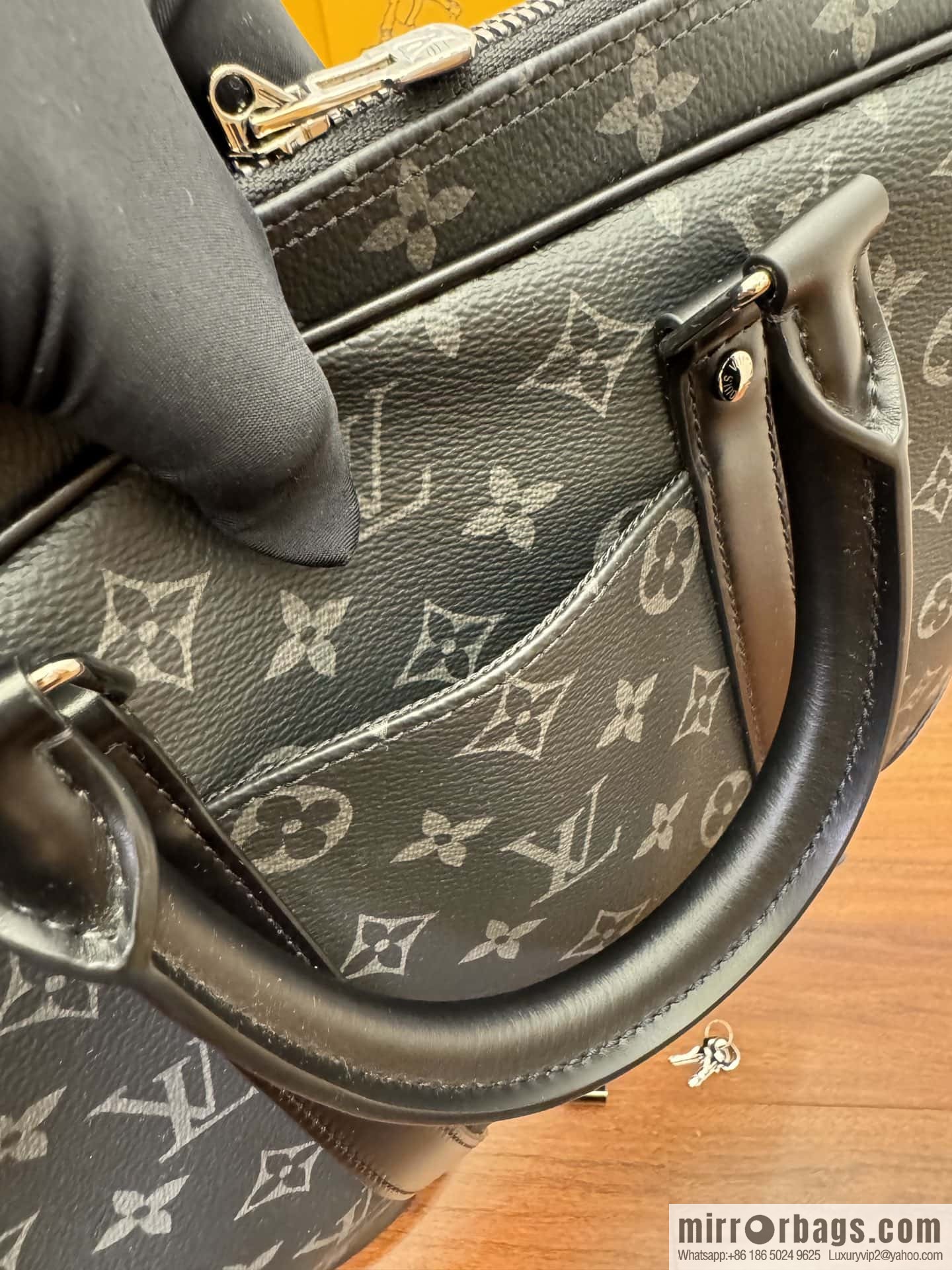 LV M46457 Porte-Documents Voyage PM