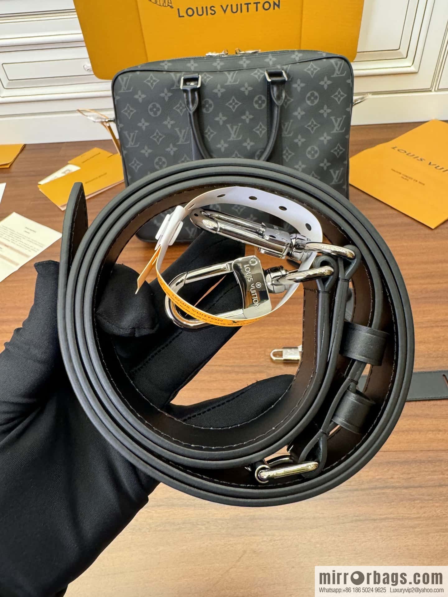 LV M46457 Porte-Documents Voyage PM