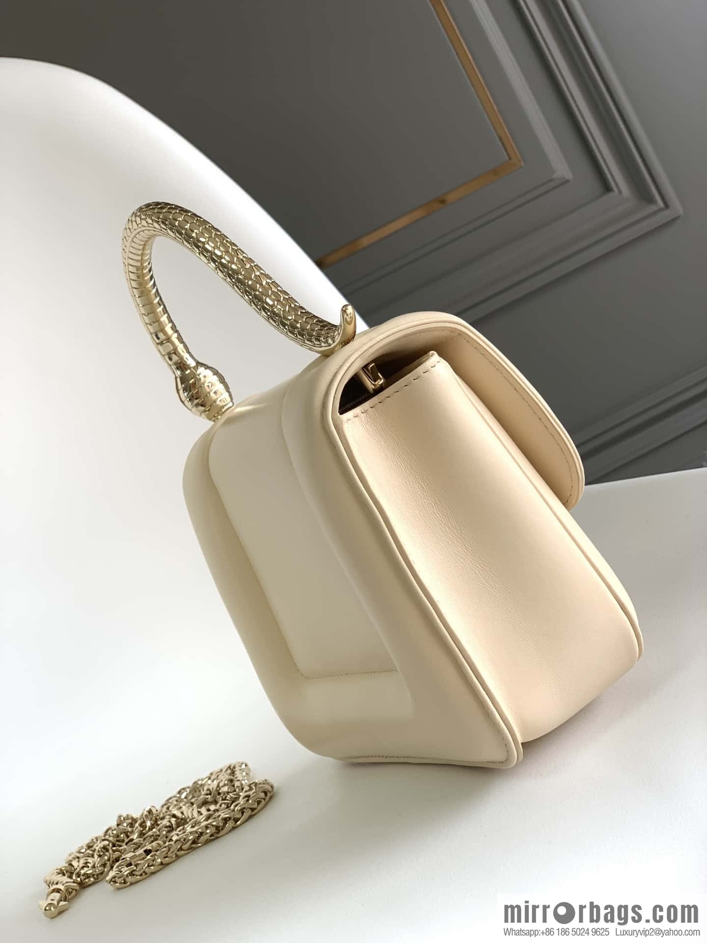 BVLGARI Bulgari joint design limited edition Mary Katrantzou snakehead bag 291071 milkshake white 19CM