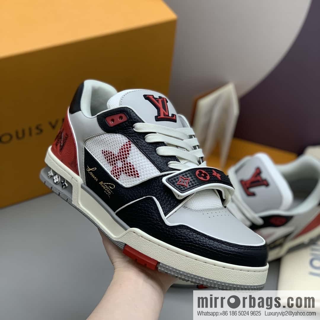 LV/Louis Vuitton, calfskin men's sports running shoes