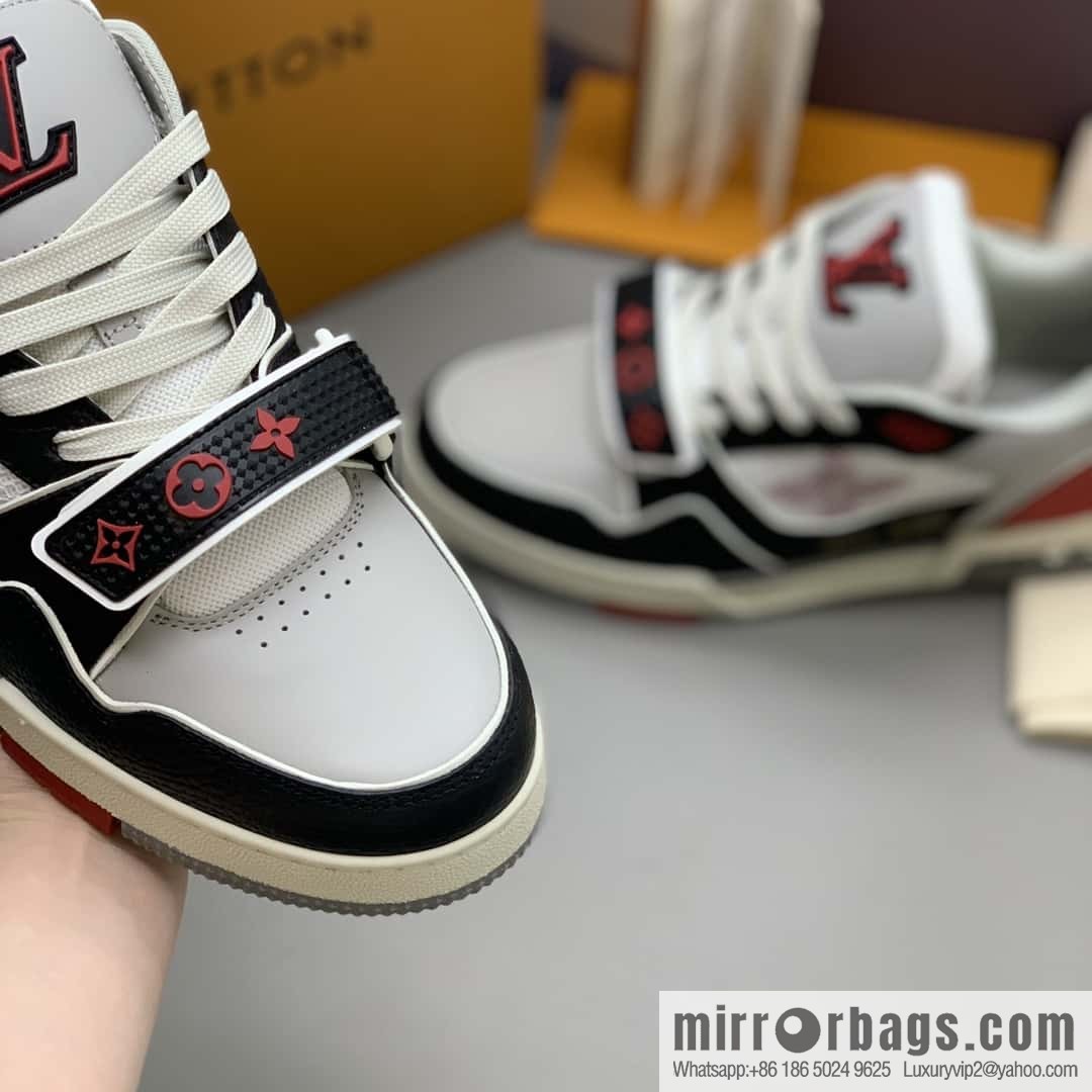 LV/Louis Vuitton, calfskin men's sports running shoes