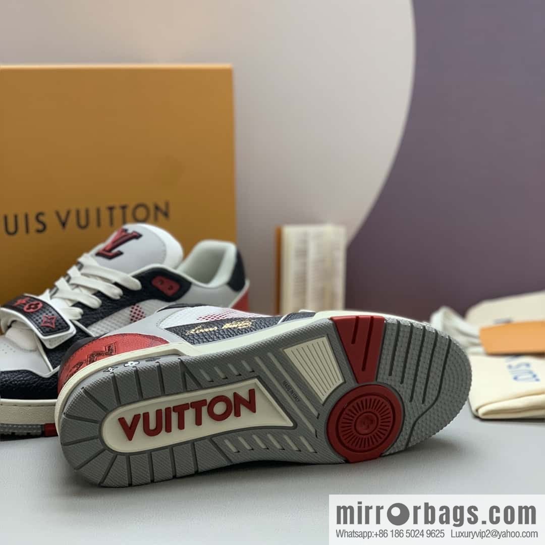 LV/Louis Vuitton, calfskin men's sports running shoes