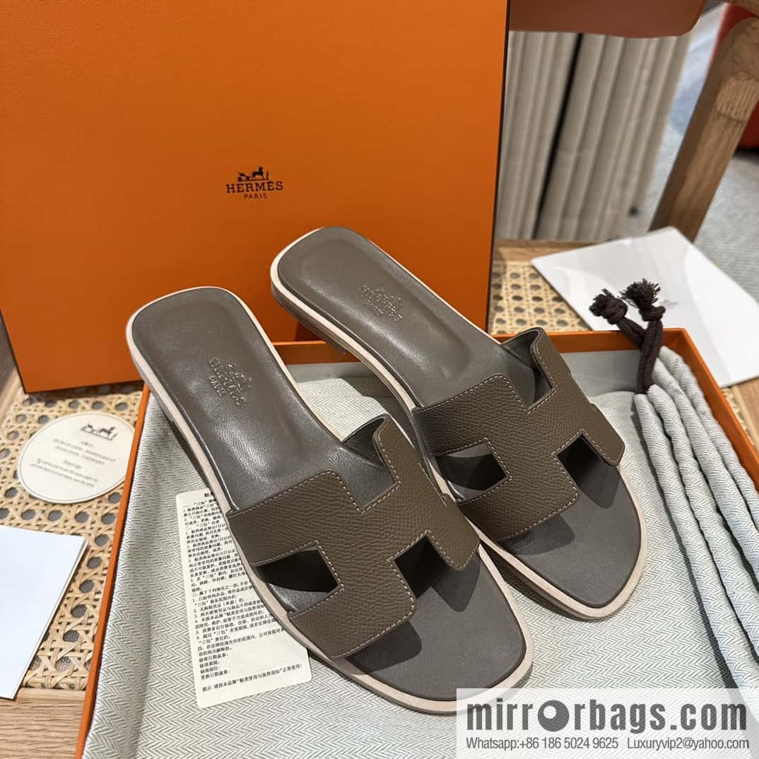 Hermès leather outsole H slippers