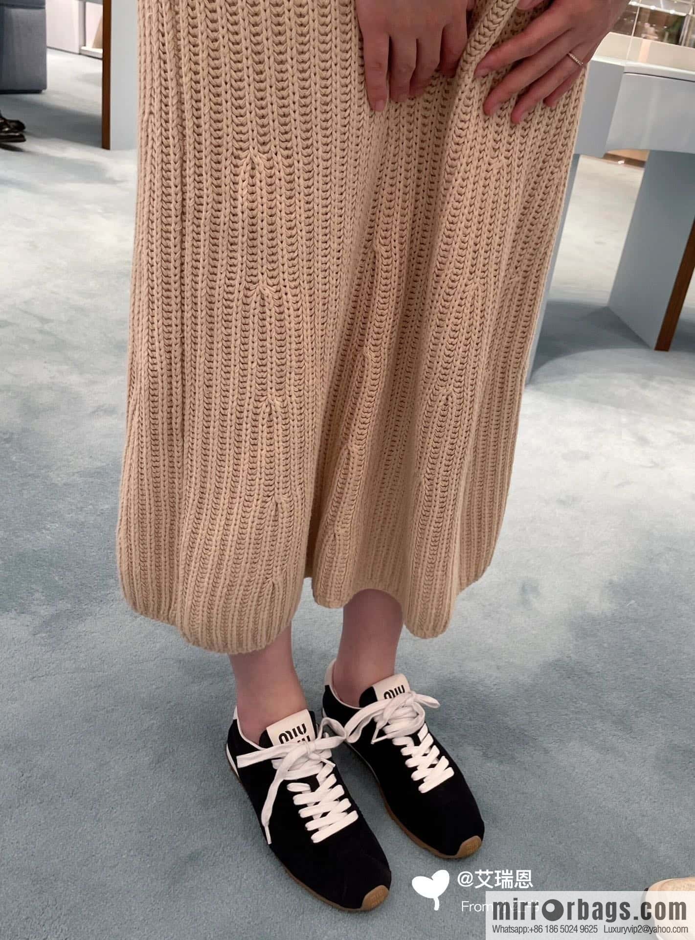 MIUMIU Miu Miu Early spring flat-soled lace-up Forrest training shoes