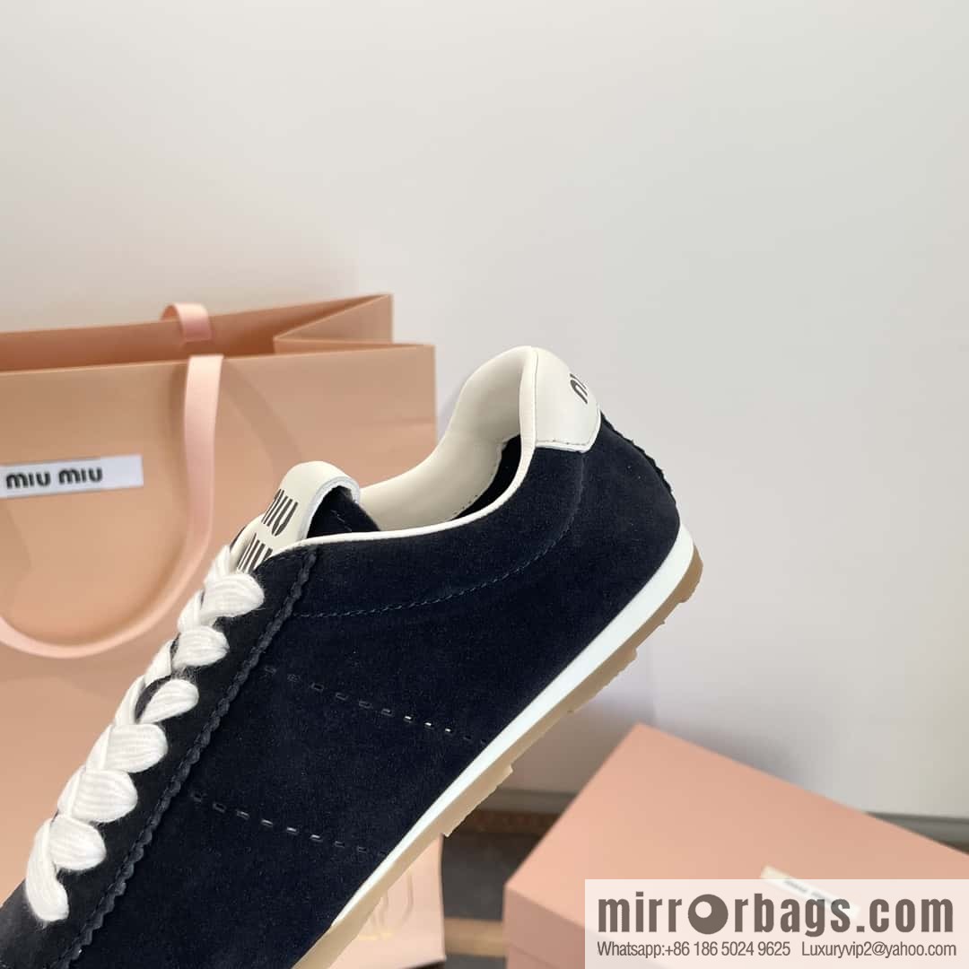 MIUMIU Miu Miu Early spring flat-soled lace-up Forrest training shoes