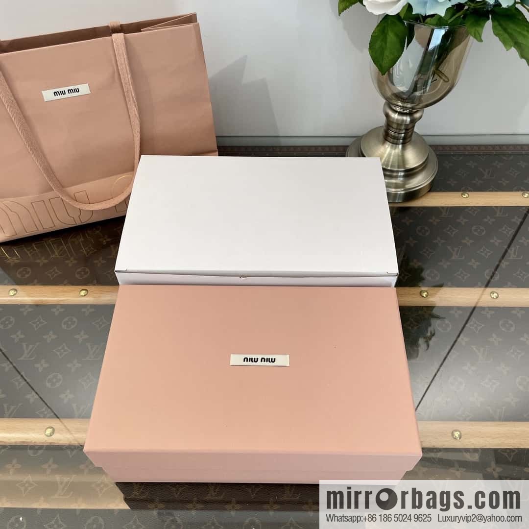 MIUMIU Miu Miu Early spring flat-soled lace-up Forrest training shoes