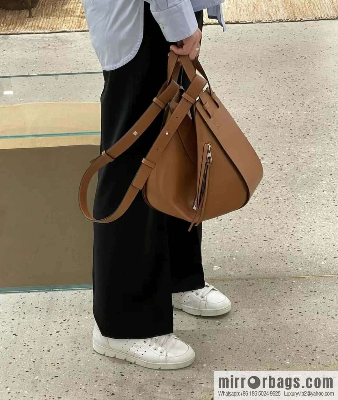 LOEWE Hammock bag 0216 small caramel color