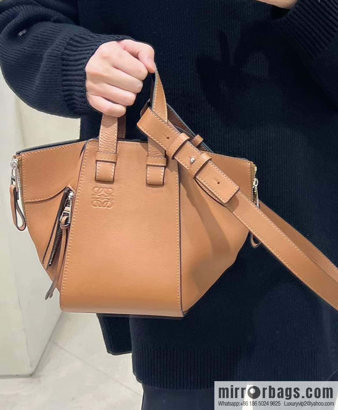 LOEWE Hammock bag 0682 mini caramel