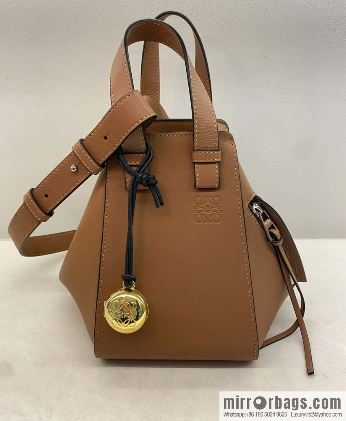LOEWE Hammock bag 0682 mini caramel