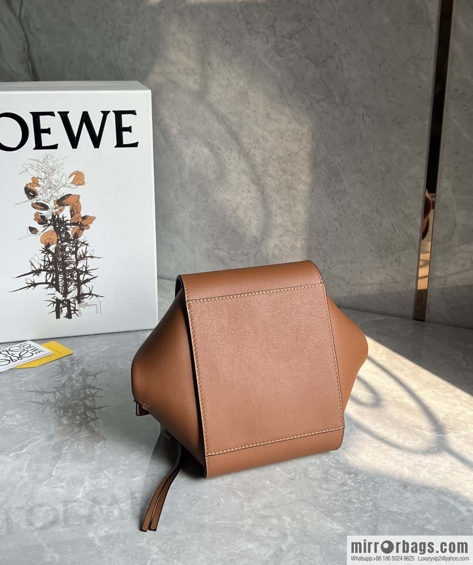 LOEWE Hammock bag 0682 mini caramel