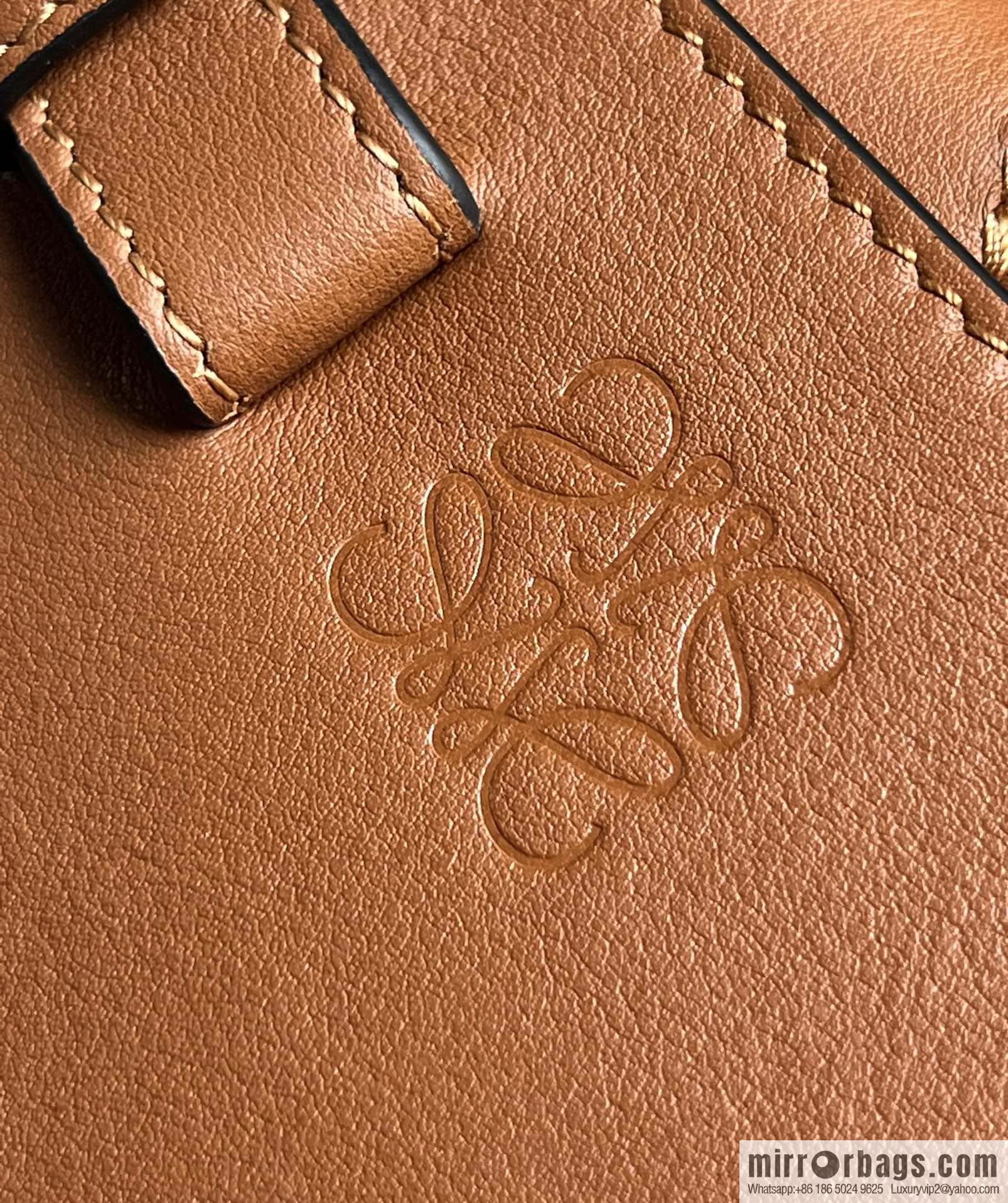 LOEWE Hammock bag 0682 mini caramel