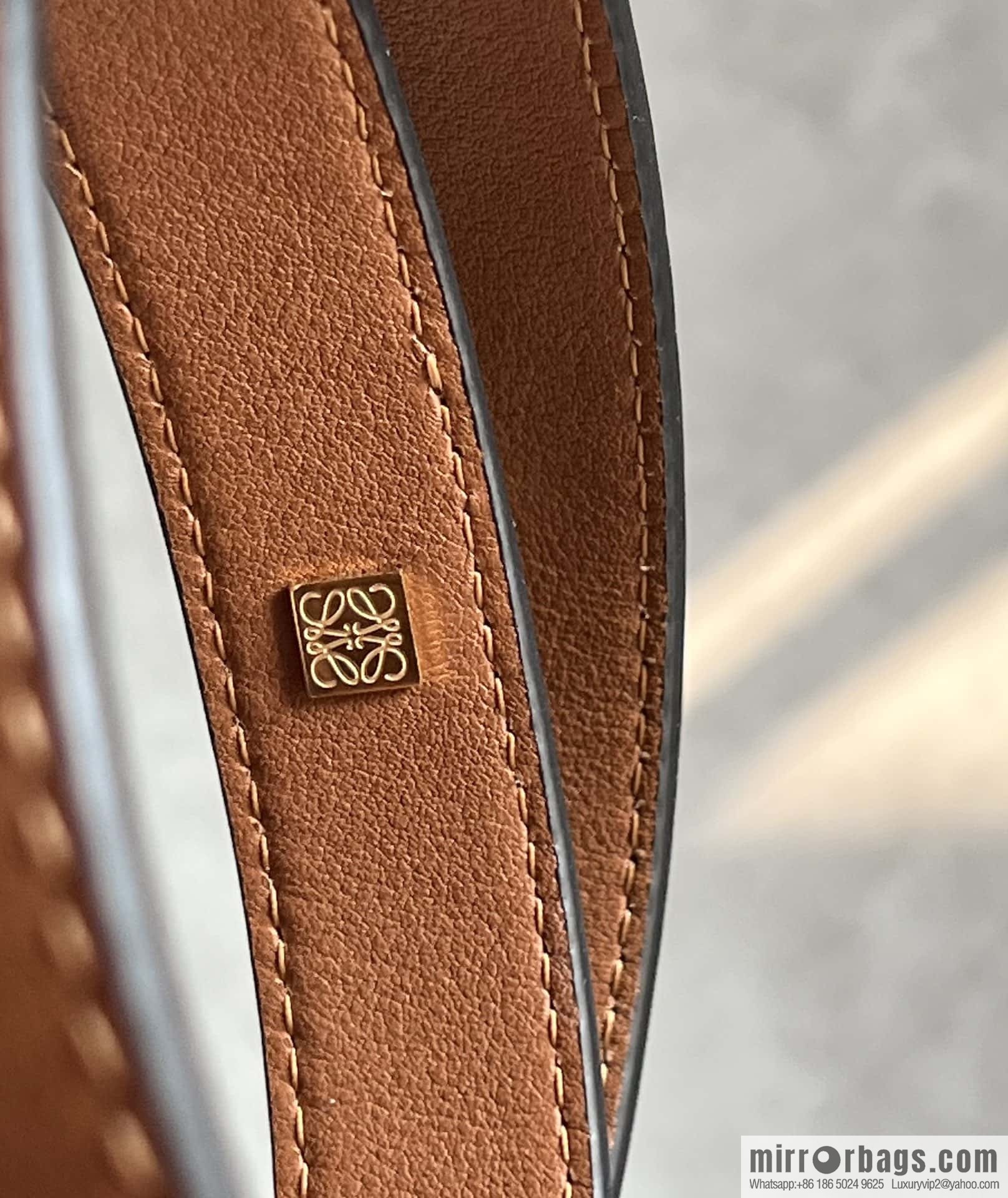 LOEWE Hammock bag 0682 mini caramel