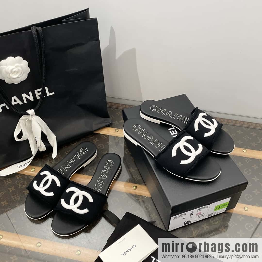 CHANEL Xiaoxiang spring and summer double logo embroidered slippers