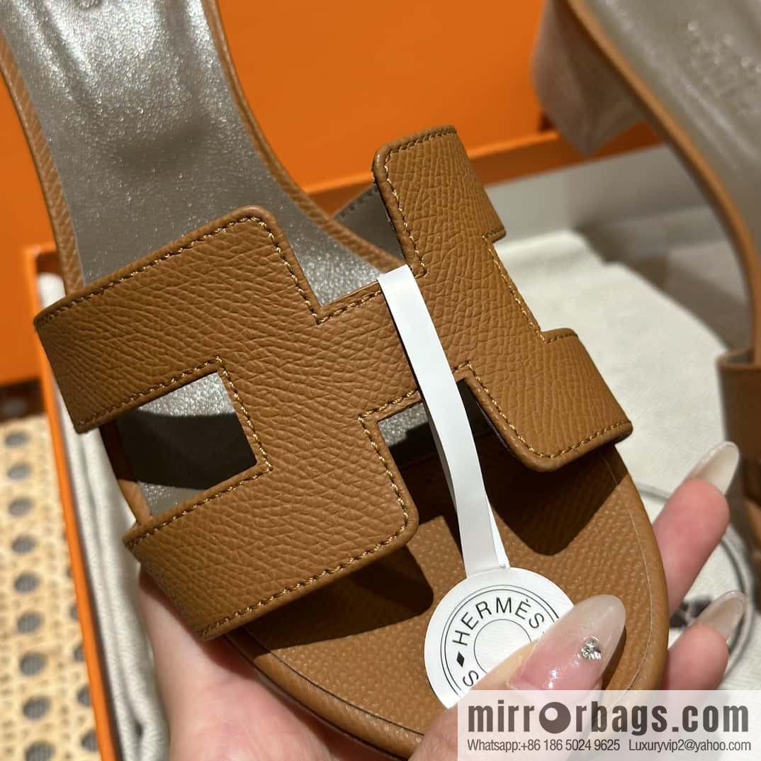 Hermès H's classic high heels, gold-brown natural line