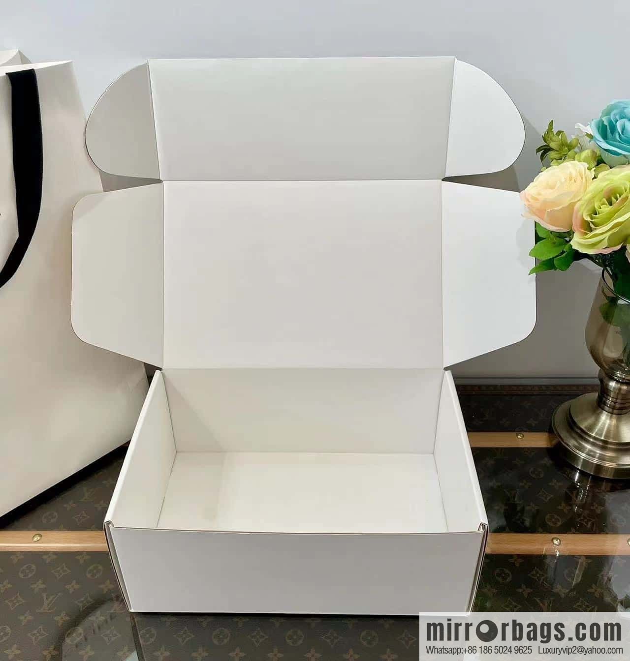 CELINE Leather low-top flat white shoes