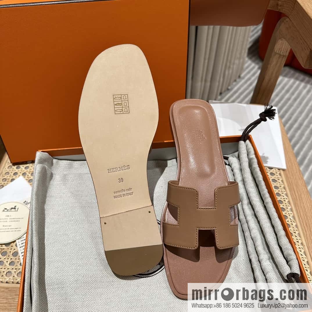 Hermès leather outsole H slippers
