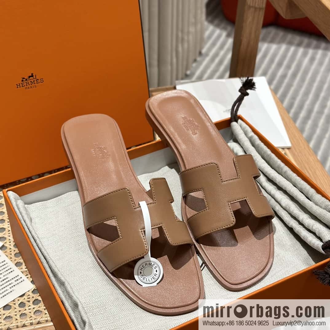 Hermès leather outsole H slippers
