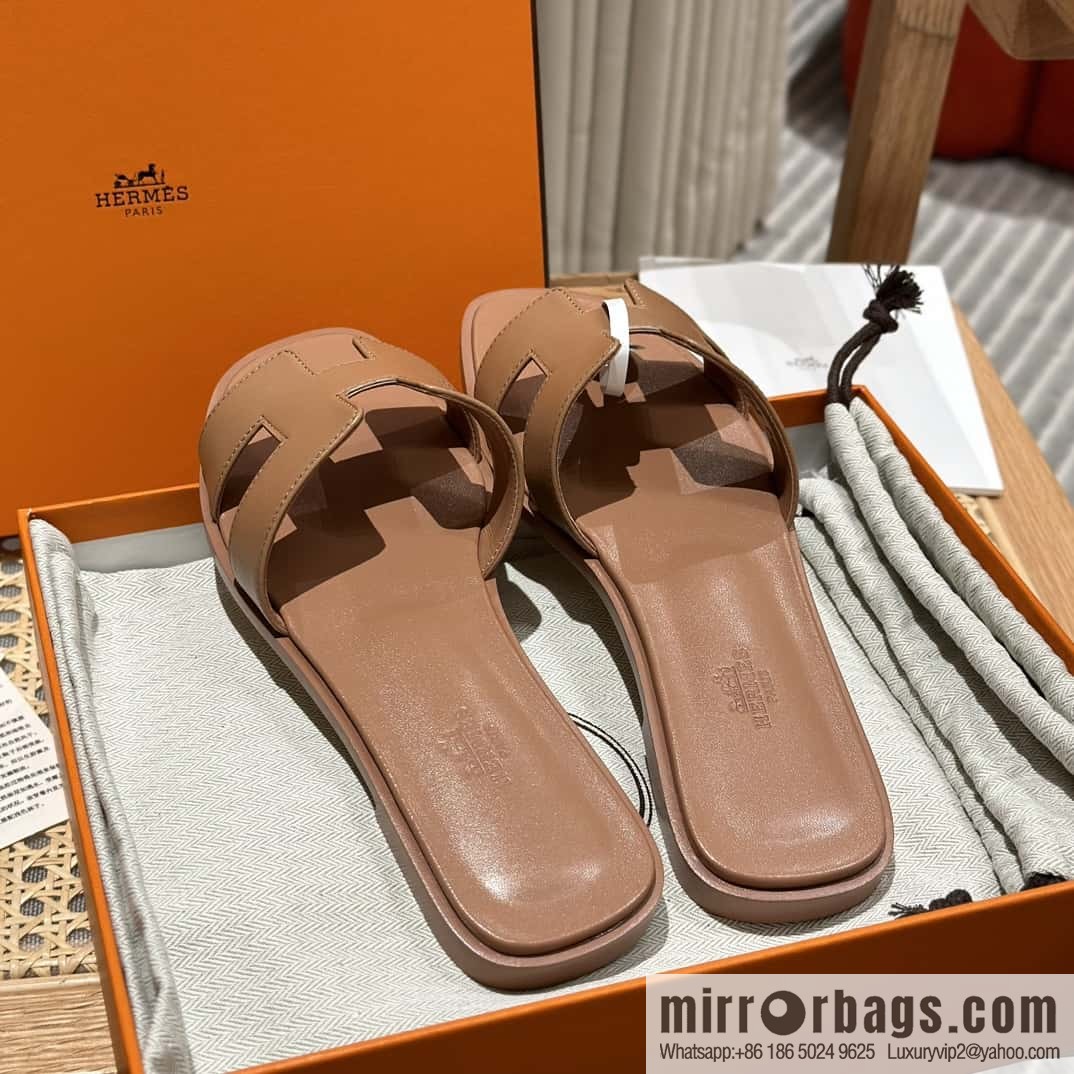 Hermès leather outsole H slippers